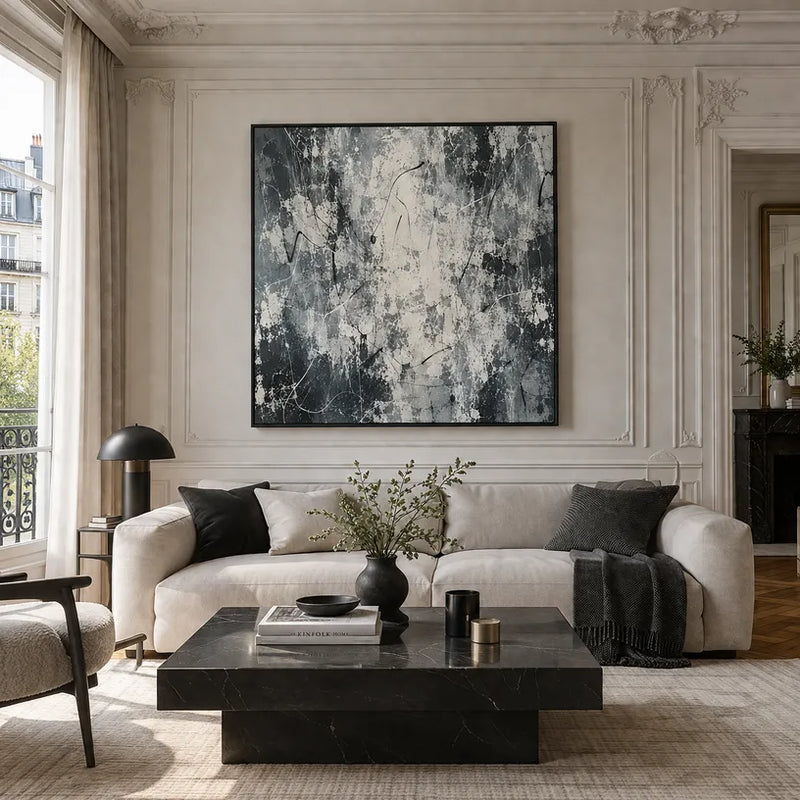 Espressionismo astratto Pittura a olio astratta e concettuale con segni astratti stratificati, consistenza e movimento pittorico espressivo in una tavolozza grigia.