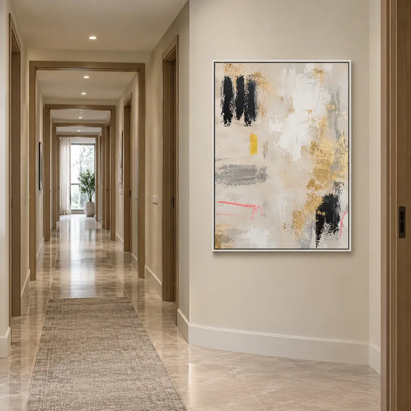 Pittura a olio minimalista astratta e concettuale con segni astratti stratificati, consistenza e movimento pittorico espressivo in una tavolozza beige.