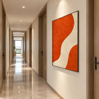 Pittura a olio minimalista astratta e concettuale con segni astratti stratificati, consistenza e movimento pittorico espressivo in una tavolozza arancione.