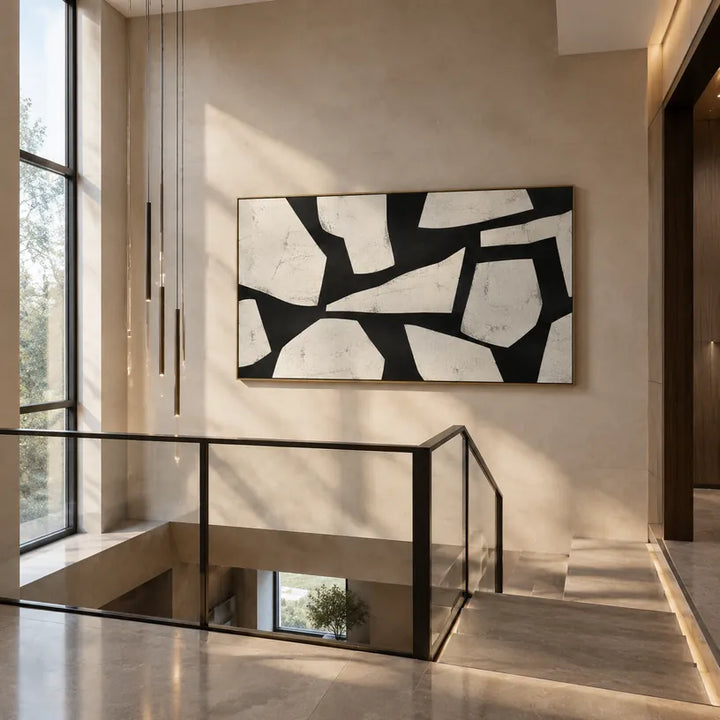 Pittura a olio minimalista astratta e concettuale con segni astratti stratificati, consistenza e movimento pittorico espressivo in una tavolozza in bianco e nero.