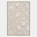 Pittura a olio floreale/botanica e naturale in gesso e texture con forme botaniche, fiori o elementi naturali in una composizione pittorica in una tavolozza beige.