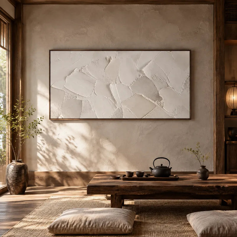 Pittura a olio astratta e concettuale in gesso e texture con segni astratti stratificati, texture e movimento pittorico espressivo in una tavolozza beige.