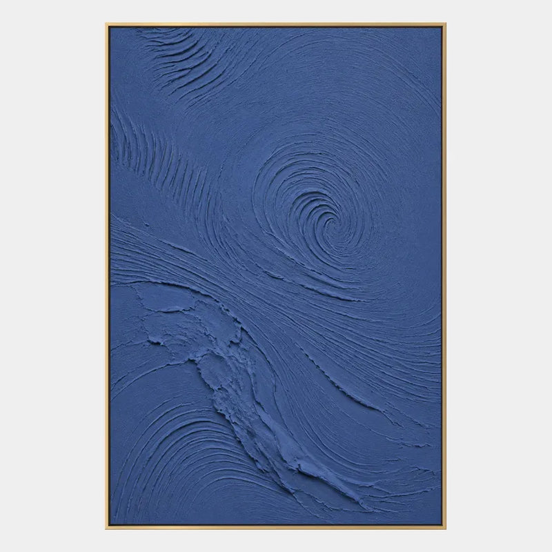 Peinture à l'huile abstraite et conceptuelle en plâtre et texture présentant des marques abstraites superposées, une texture et un mouvement pictural expressif dans une palette bleue.