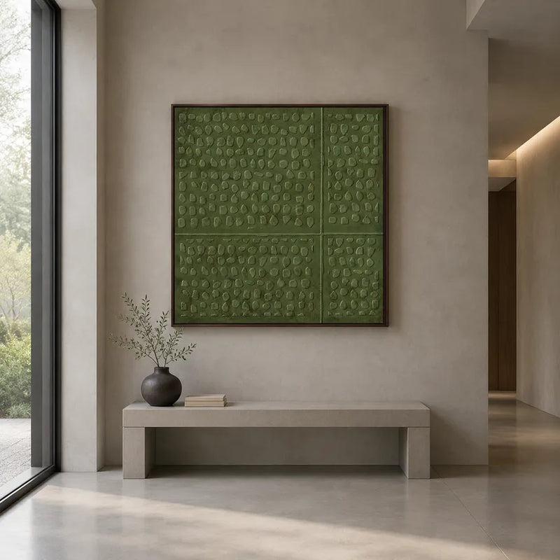 Pittura a olio astratta e concettuale Wabi-Sabi con segni astratti stratificati, consistenza e movimento pittorico espressivo in una tavolozza verde.