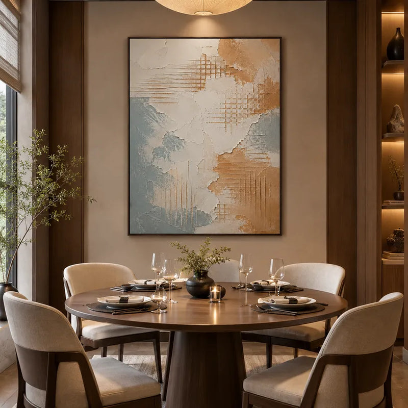 Peinture à l'huile abstraite et conceptuelle Wabi-Sabi présentant des marques abstraites superposées, une texture et un mouvement pictural expressif dans une palette beige.