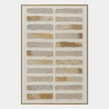 Abstraktes und konzeptuelles Ölgemälde von Wabi-Sabi mit geschichteten abstrakten Zeichen, Textur und ausdrucksstarker malerischer Bewegung in einer Beige-Palette.