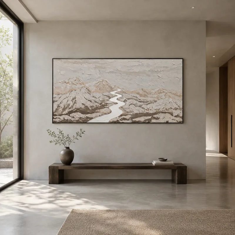 Dipinto a olio Wabi-Sabi con paesaggi, paesaggi marini e paesaggi urbani, caratterizzato da un paesaggio atmosferico, un paesaggio marino o una composizione ispirata alla città in una tavolozza beige.