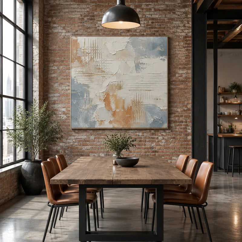 Pittura a olio astratta e concettuale Wabi-Sabi con segni astratti stratificati, consistenza e movimento pittorico espressivo in una tavolozza grigia.