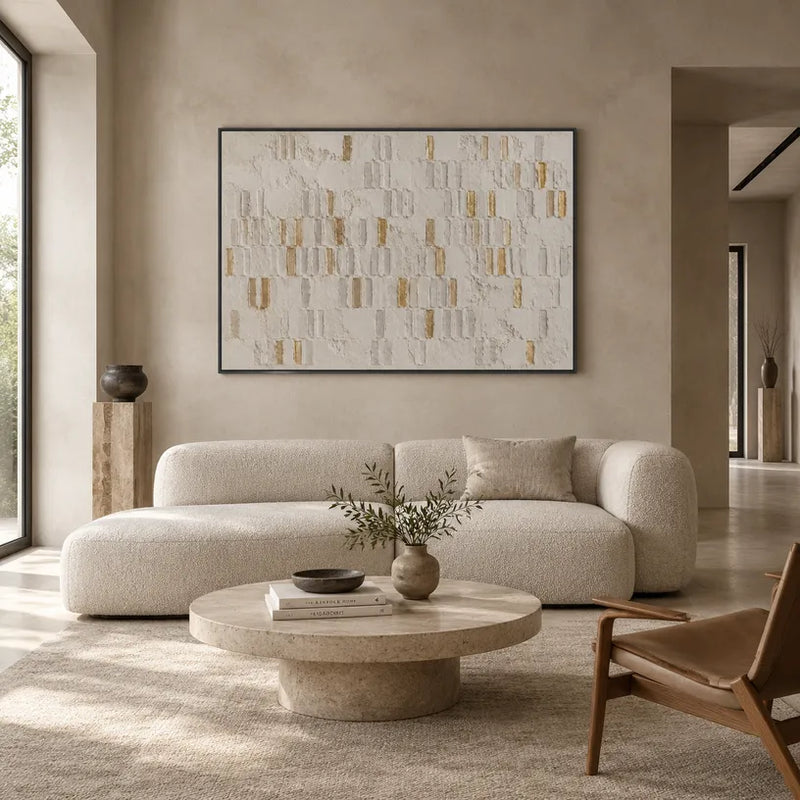 Pittura a olio astratta e concettuale Wabi-Sabi con segni astratti stratificati, consistenza e movimento pittorico espressivo in una tavolozza beige.